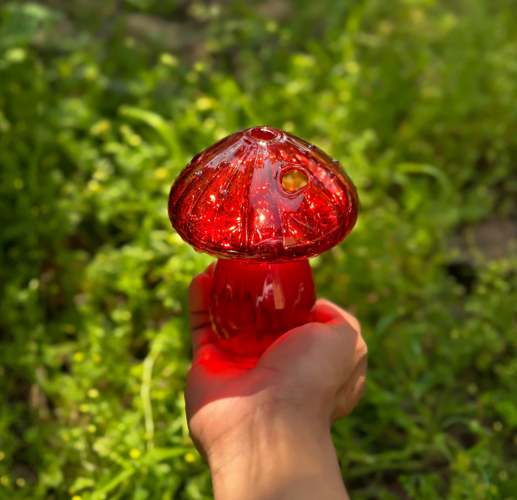 RED GLASS MUSHROOM VASE